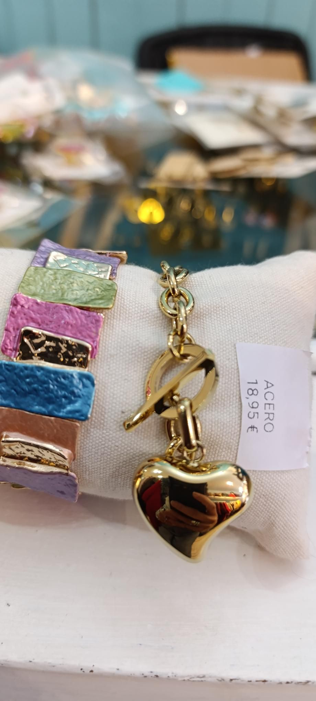 Pulsera corazón cierre barra