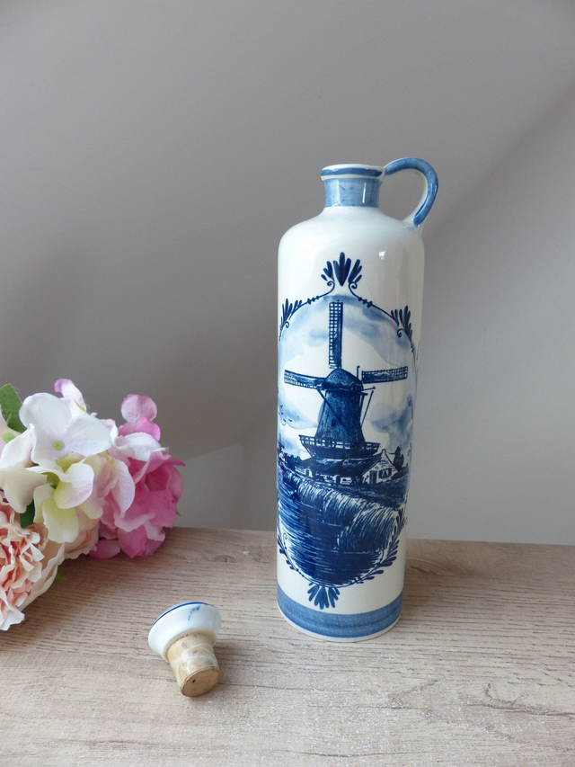 Bouteille décorative en céramique Delft Blue avec moulin bleu – cadeau original pour amis et famille - décoration bar bistrot maison d’hôte