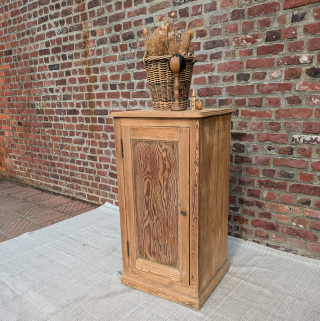 Confiturier en pitchpin