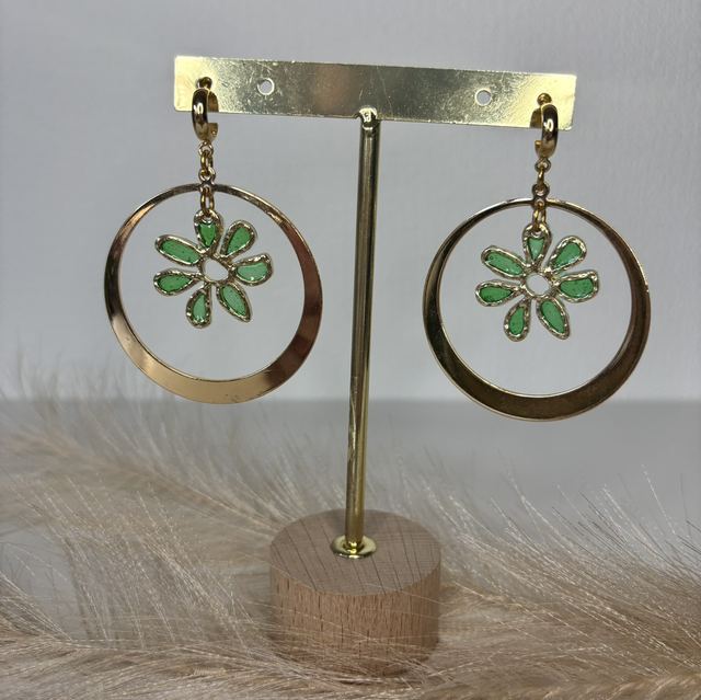 Boucles d’oreilles fleurs verte anneaux 4 cm