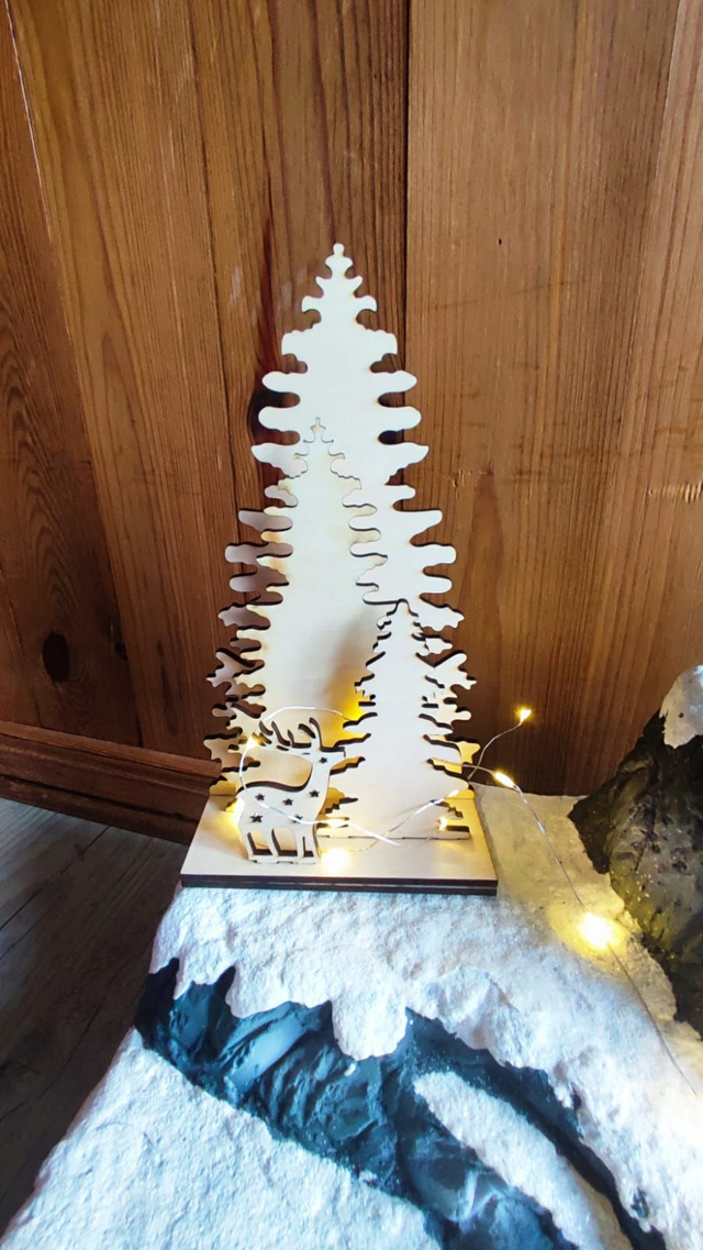 Décor de Noël sapins et renne