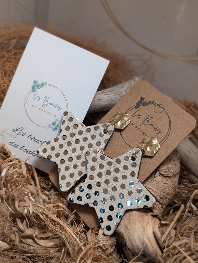 Boucles d&#039;oreilles Étoile a pois doré s150