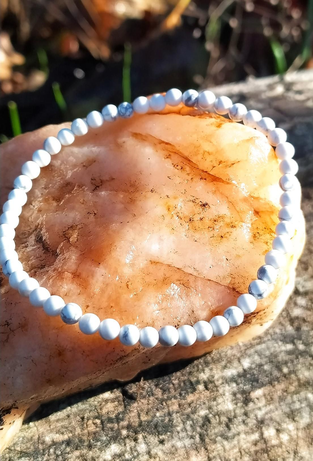  Bracelet Howlite