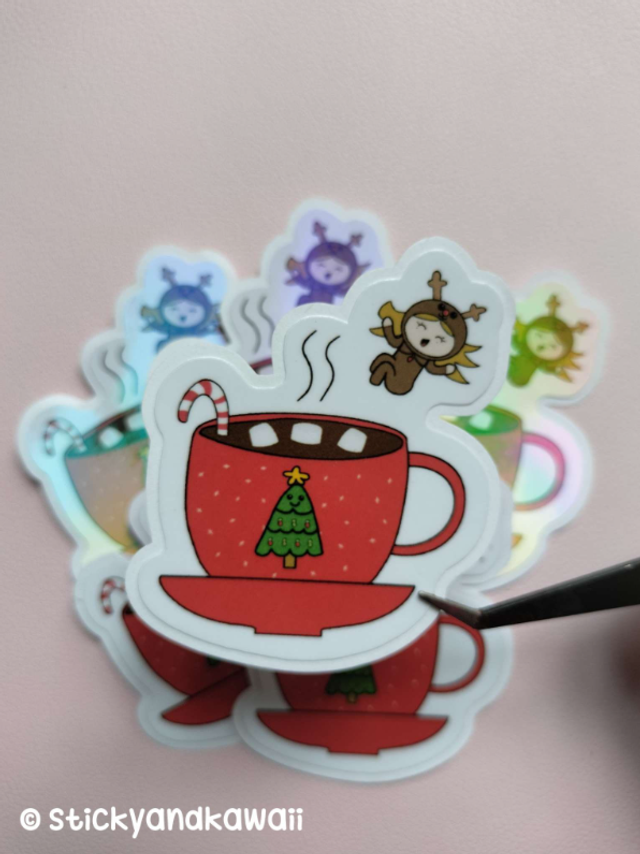 Molly saute dans tasse