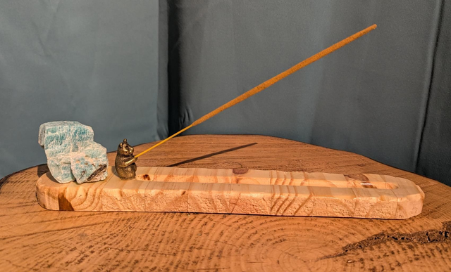 Porte encens avec animal en laiton et son Amazonite 