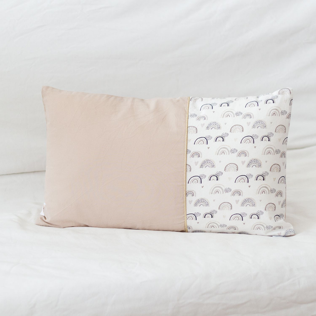 Coussin personnalisé Sable / Arc-en-ciel