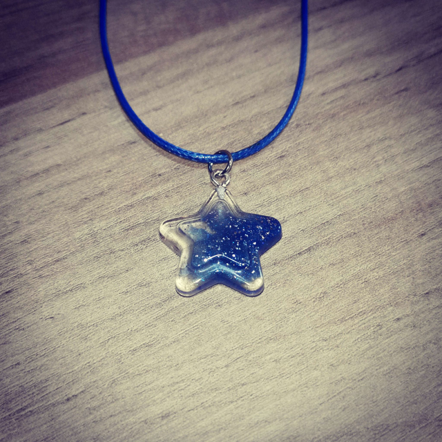 Etoile dégradée bleue 