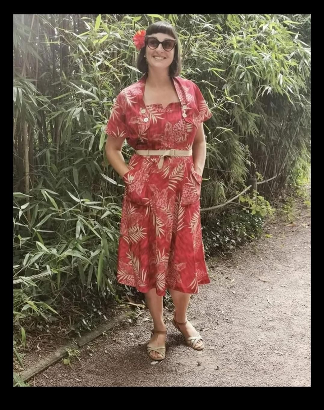 Ensemble Boléro +robe rouge tropical