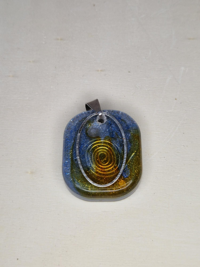 Orgonite, pendentif / 038