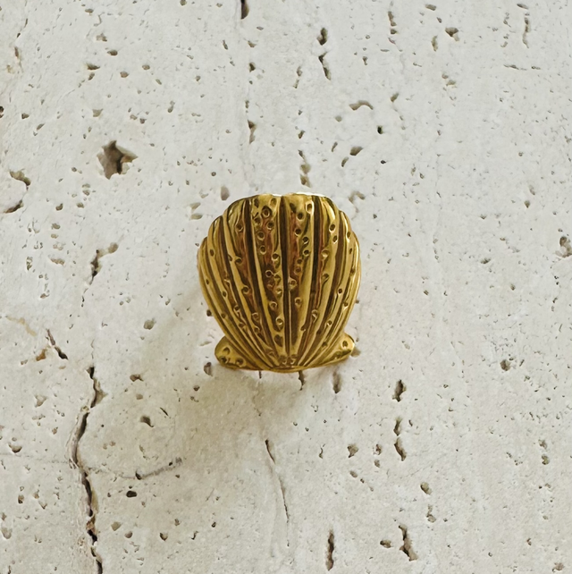 Ring schelp goud