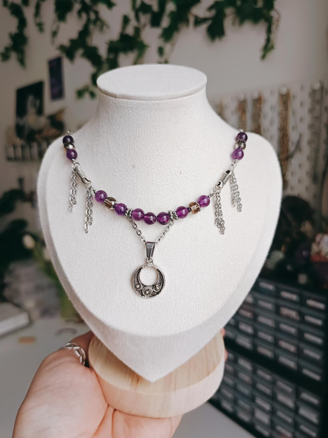 II - COLLIER - LES NORNES (améthyste et quartz fumé)