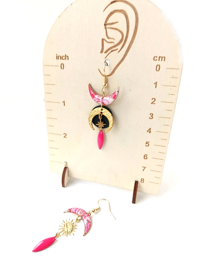 Boucles d'oreilles Asymétriques Upcyclées en Chambre à Air et Papier Recyclés - Lunaire