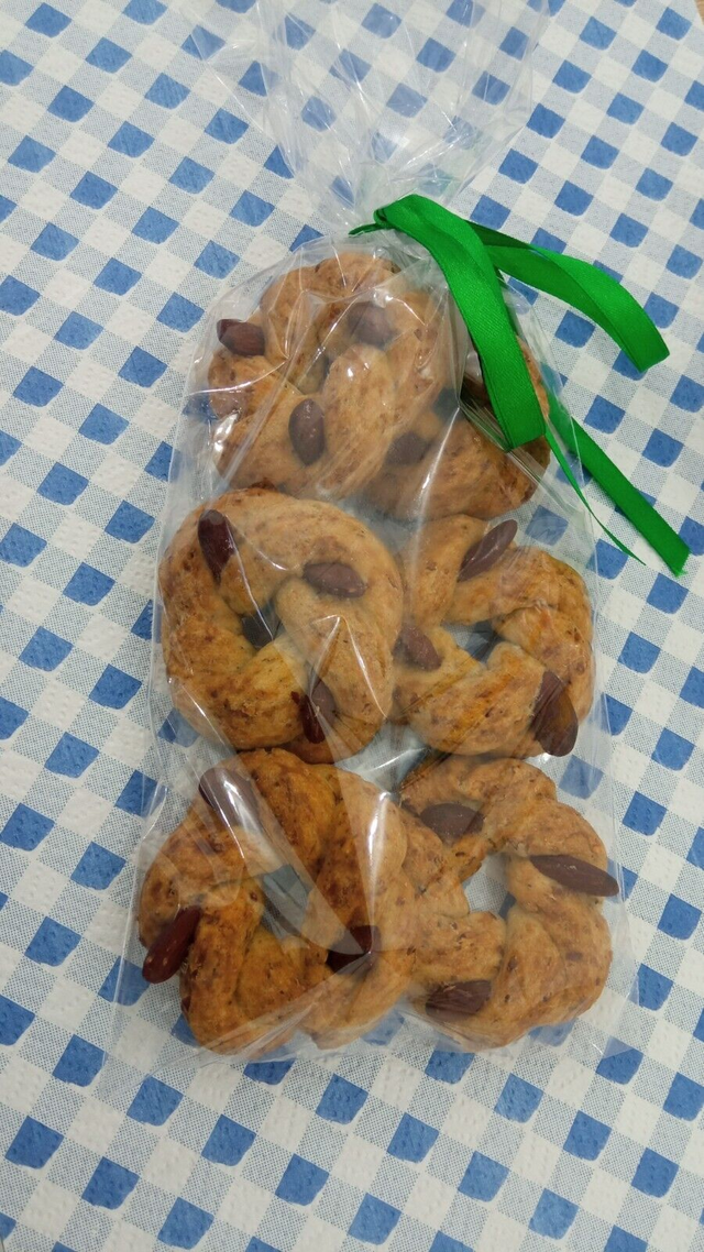 TARALLI NAPOLETANI CON SUGNA PEPE E MANDORLE 1 kg.