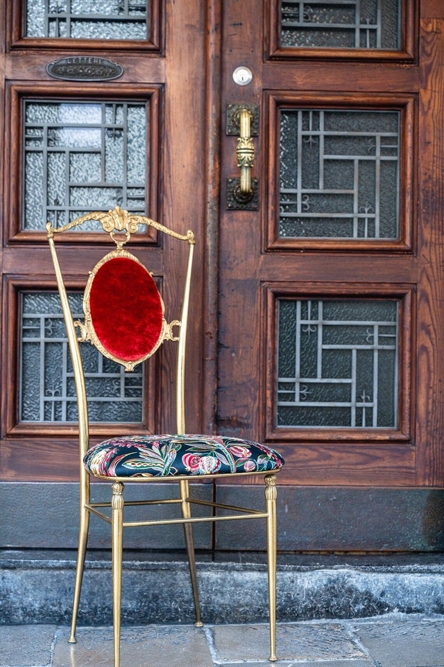 Original vintage decorative brass Hollywood Regency Chiavarine Side Chairs design 1930s fabric Pierre Frey set of two 2 pieces Coppia sedie