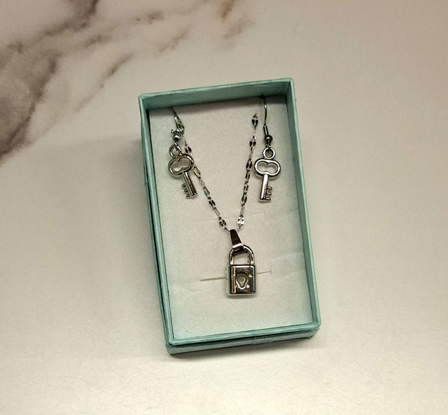 Necklace & Earring Set