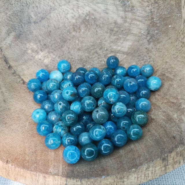 Apatite Bleue / Perle de 6 mm à l&#039;unité / Pierres Naturelles Rondes et Polies