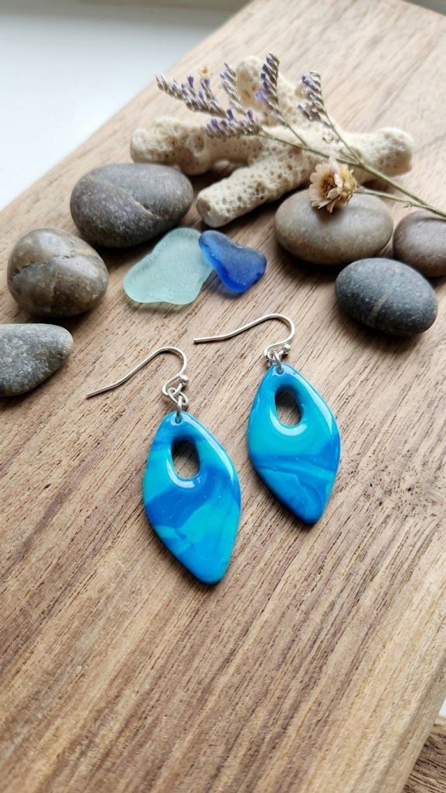 Boucles d’oreilles bleu lagon 💙