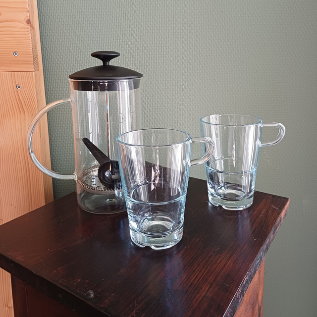 Leonardo | Handmatig Koffiezetapparaat met 2 Koffieglazen (diameter 14,0 cm | hoogte 22,5 cm) Zwart deksel Metalen binnenzeef | Vintage