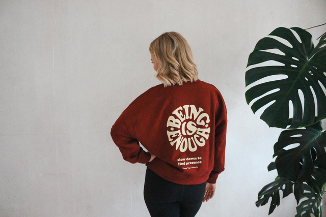 Sweatshirt "Enough" - burgundy
