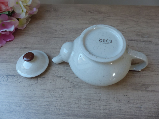 Petite théière ou cafetière décor fleurs bleues et orange en grès véritable années 1970 Décoration Vintage Bohème Cuisine Salon