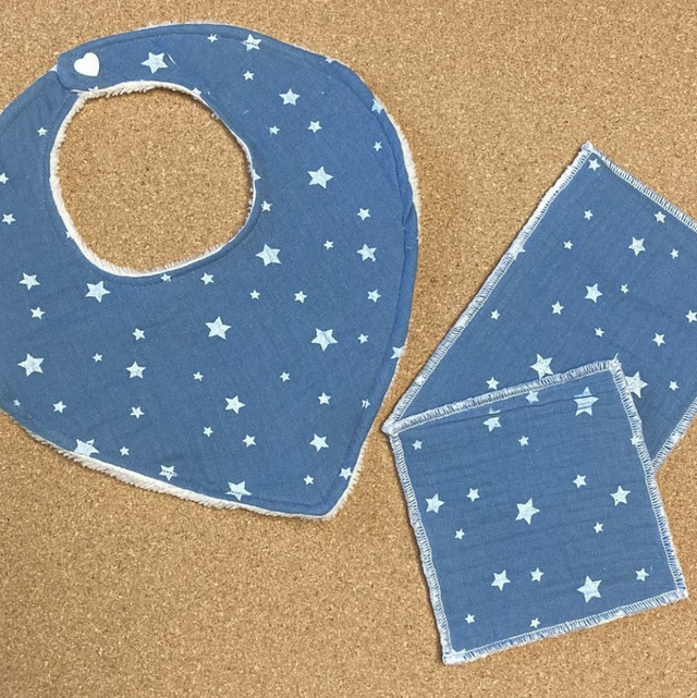 Bavoir + 5 lingettes lavables 