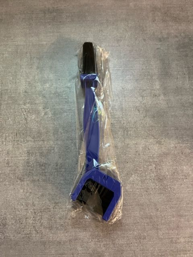 Brosse de nettoyage chaine moto 
