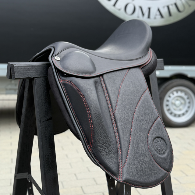 Sattel Eldgæs Design The Red One