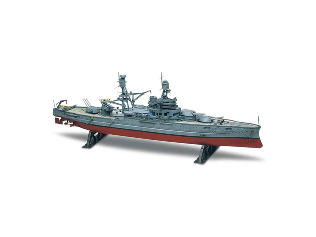 Monogram USS ARIZONA BATTLESHIP revell 10302 1/426