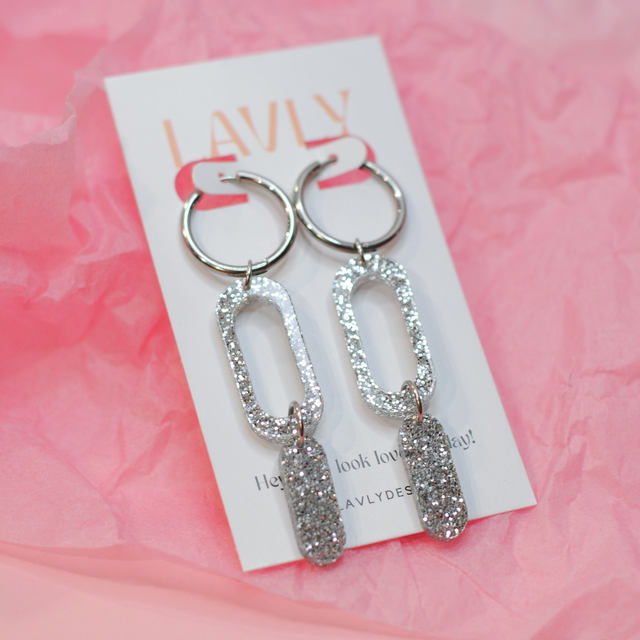 Välke-korvakorut, hopea glitter, teräs