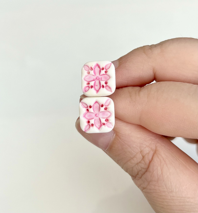 Orecchini siciliani a lobo con mini maioliche