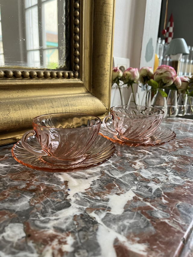 Lot de deux tasses à café et leur soucoupe Rosaline de la marque Arcoroc