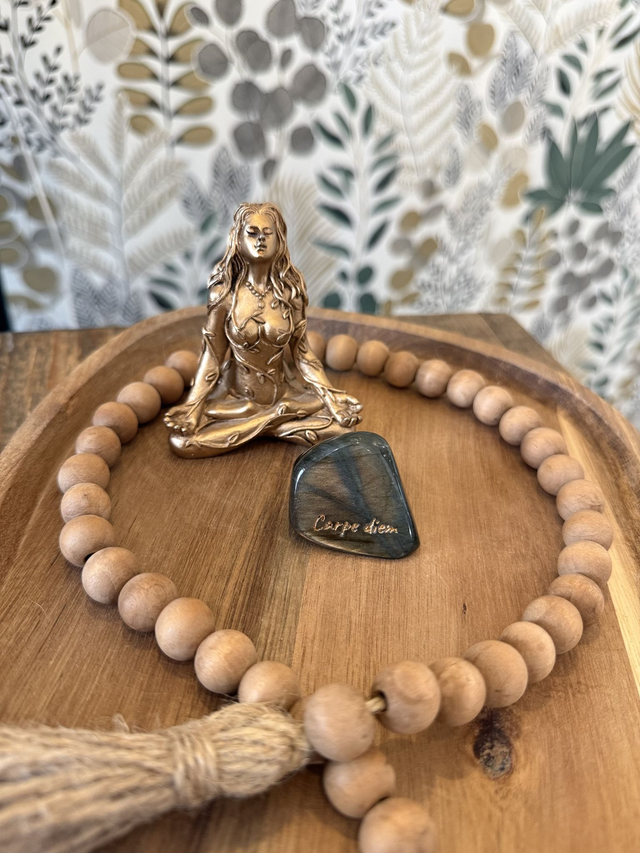 Labradorite polie & gravée "Carpe diem" 45g