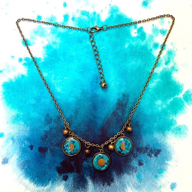 Ras-de-cou Cycle Lunaire 3 lunes - Capsule de Mars 2025