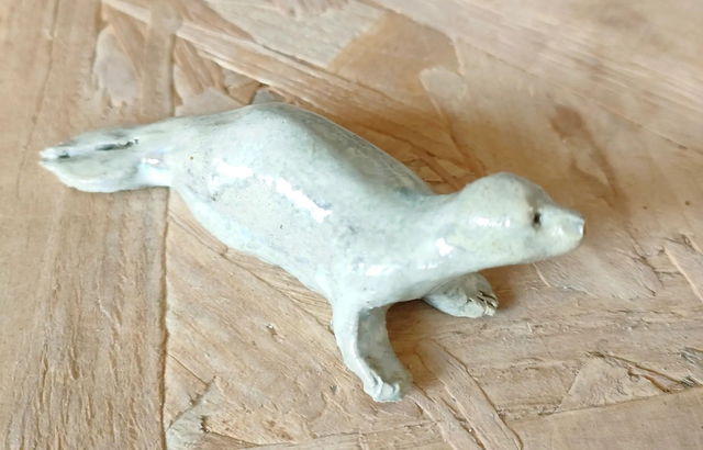 Petit phoque des mers – sculpture en céramique