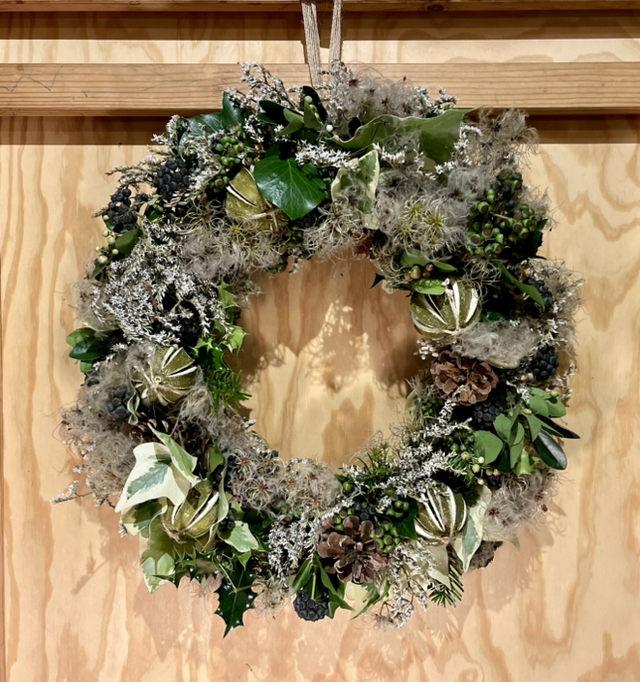 custom large fresh wreath 