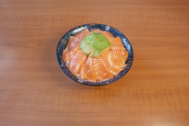 Chirashi Saumon, Avocat