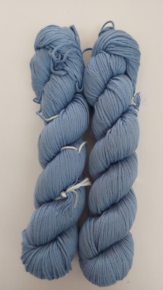 A personnaliser : châle ou écharpe bleu tendre