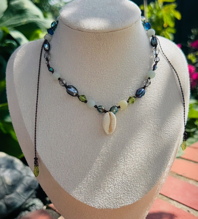 Collier AURA amazonite , cristaux Swarovski et perles d’eau douce