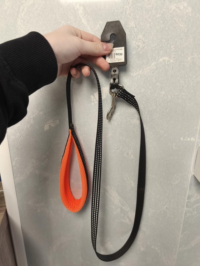 Laisse nylon protection noir et orange 15mm x 12cms 