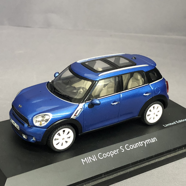 Mini Cooper S Countryman True Blue Schuco 1:43