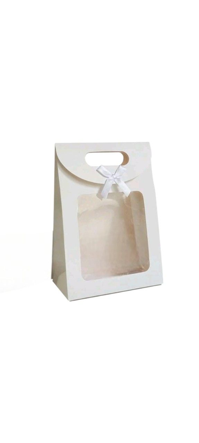 Boite à cadeaux blanche 