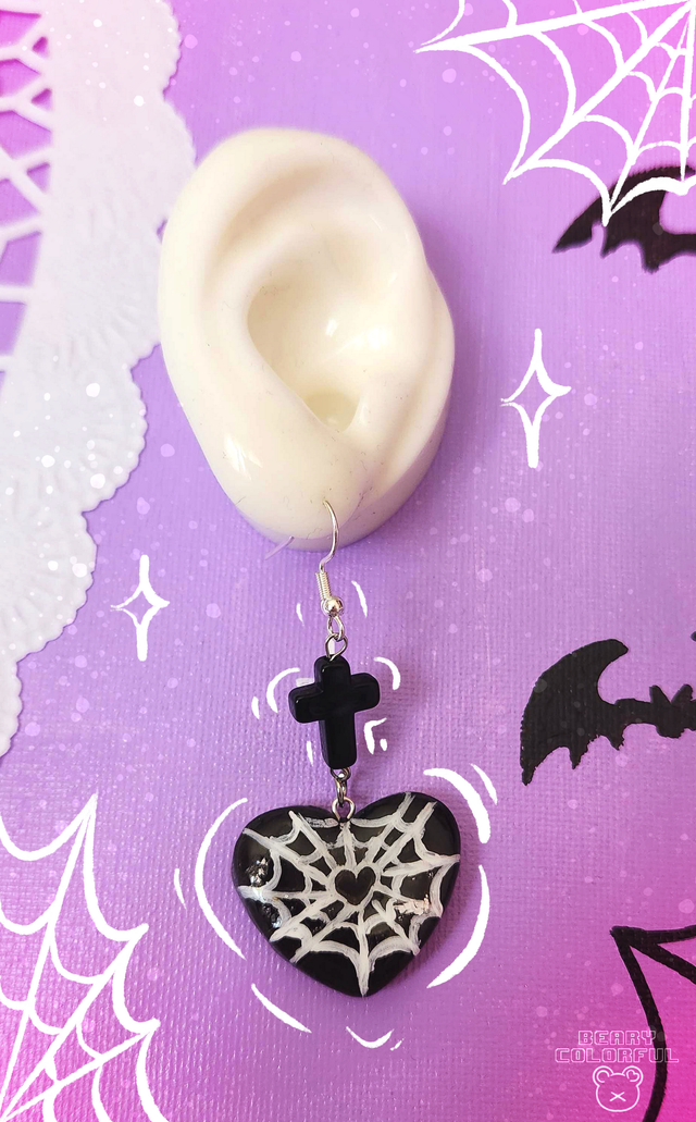 Boucles d'oreilles coeur araignée