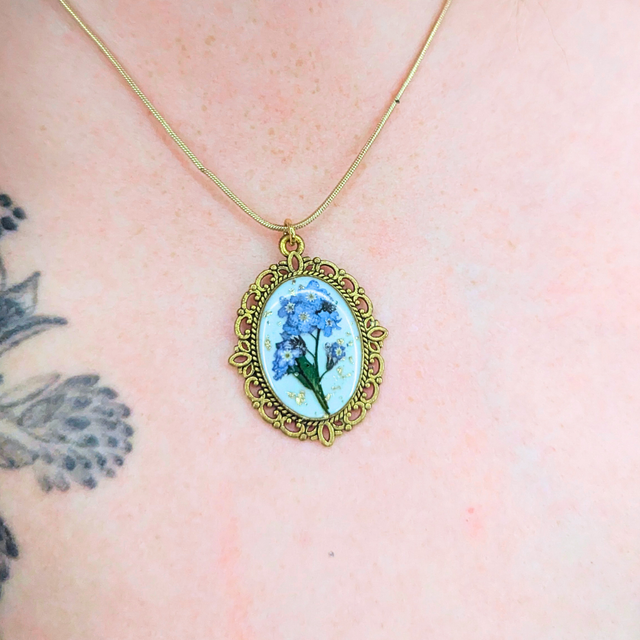 Vintage Flower Pendant | Necklace