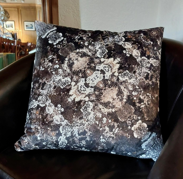 ALALIA noir-blanc.Coussin Acquarius 56cm
