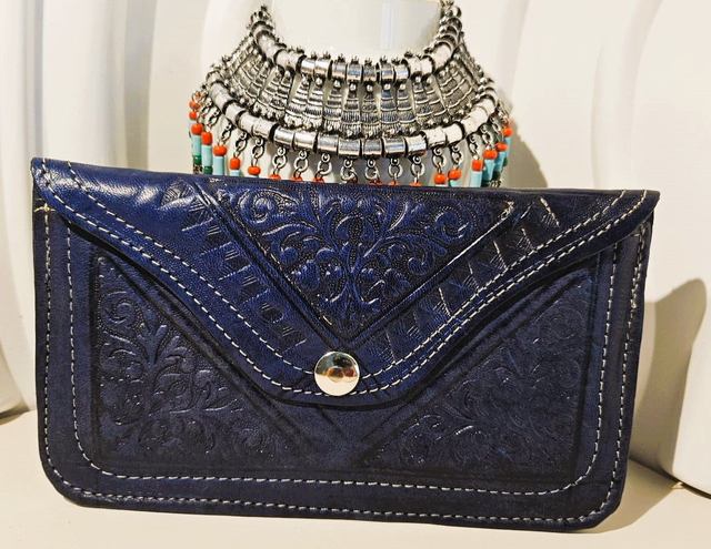 Portefeuille marocain en cuir véritable- motif gaufré fait mains artisanal