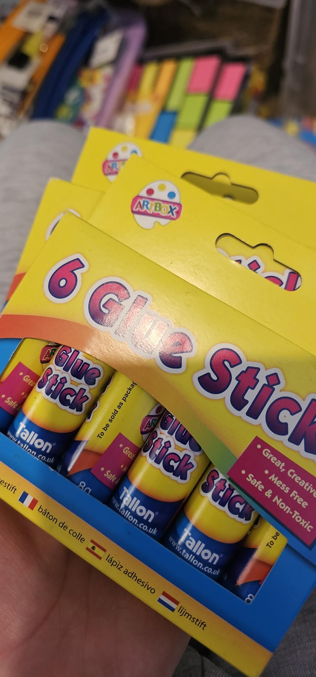 6 glue sticks