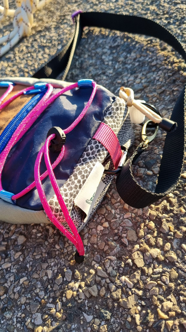 Sac upcyclé dominante rose, bleu