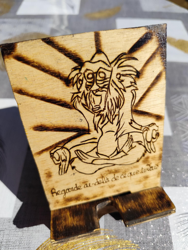 Support de charge téléphone le roi lion