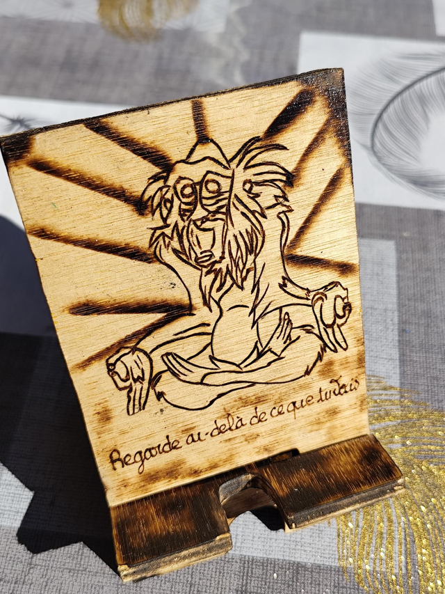 Support de charge téléphone le roi lion