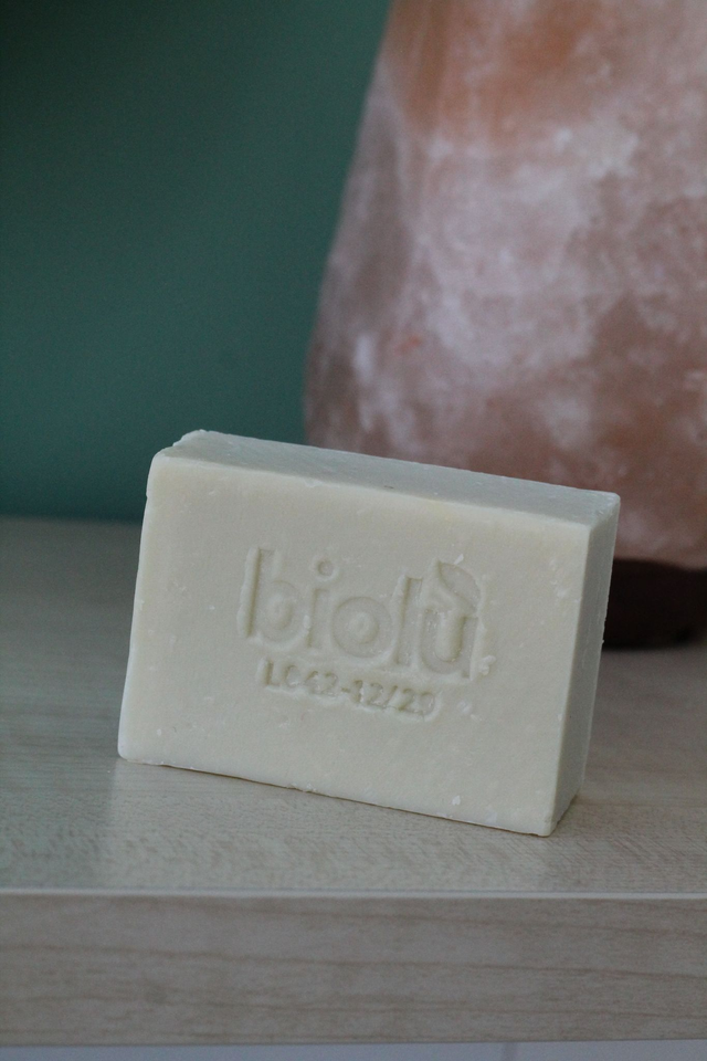 Sapone solido naturale BICARBONATO bio di Biolù (140 gr)